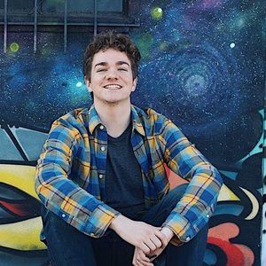 Meet your Posher, Adrian